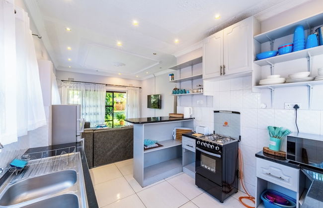 KhayaLethu Holiday Home - Foto 17