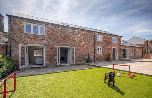 Fairvale House - Photo 21