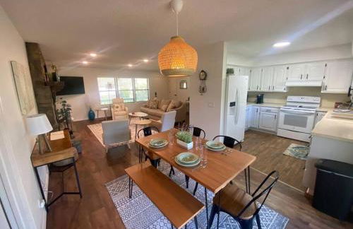 Secluded Lakeview retreat by Eureka Springs-CANOE - Foto 1