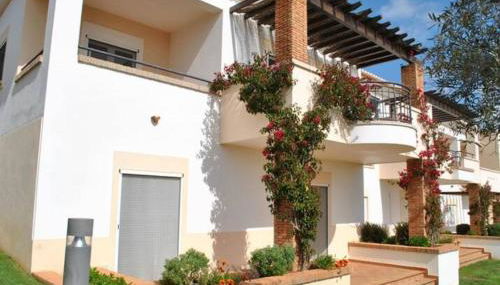 Lovely 3 Bedroom Villa with Pool in Great Location - Foto 2