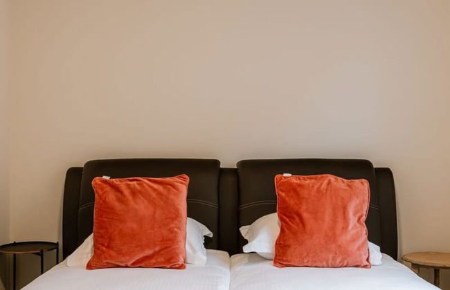 Spacious Getaway Close to the Beach and Airport - Foto 5