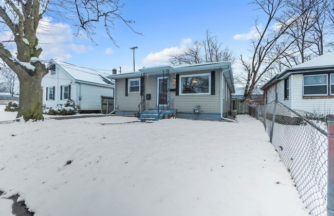 Lovely PET FRIENDLY three bedroom in desirable Urbandale Location! 3 Home by RedAwning - Foto 42