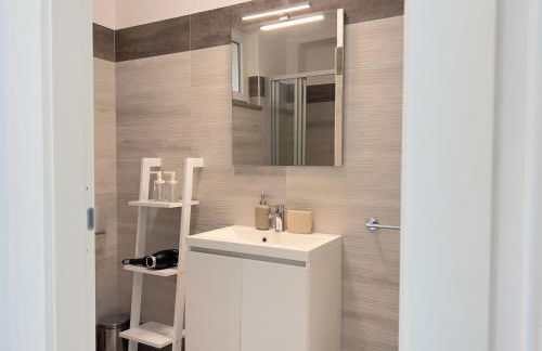 Naiade Apartment - parcheggio privato coperto incluso - Foto 14