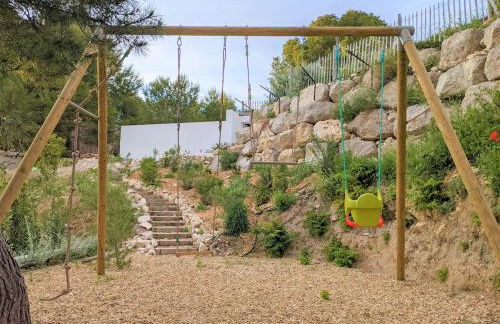 Beautiful villa and pool with sea view - Foto 9