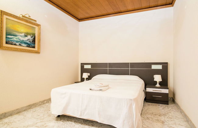 Alluring Holiday Home in Girona With Swimming Pool - Foto 16