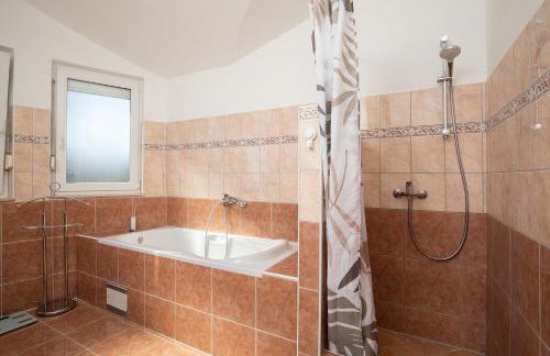 Villa Papillon - top ausgestattete Ferienoase - Photo 35