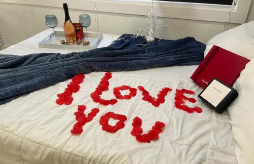 AMIRI Hollywood 5 mins from Hard Rock Stadium & The Guitar - Foto 34