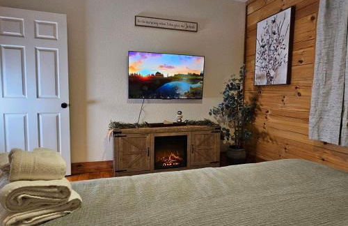 Multiple cabins at Cabin Fever - Foto 68