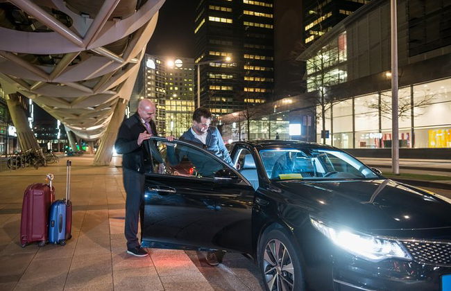 Private arrival transfer from Alicante Airport to Benidorm (hotel or address) - Photo 2