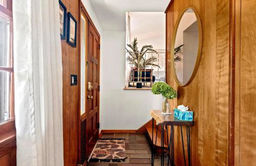 Charming Countryside Home with Yard and Office - Foto 8