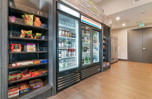 Global Luxury Suites in Menlo Park - Photo 70