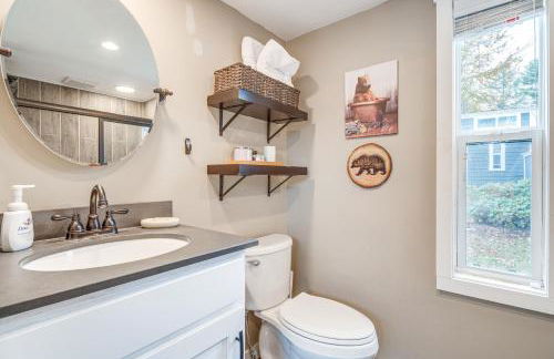 Tiny Home in Flat Rock Easy Access to I-26! - Photo 16