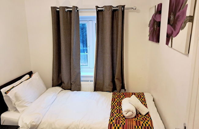 Modern & Spacious - Walk to London Excel- Parking - Foto 18