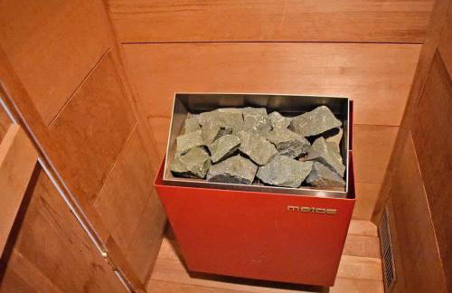 Charming Beach Cottage with Ocean Views & Sauna - Foto 22