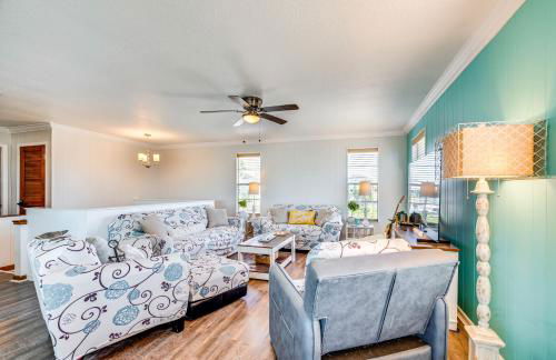 Waterfront Florida Escape with Pool and Private Dock! - Foto 6