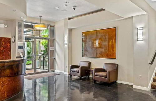 Colorful downtown condo, 2 bedrooms, king bed - Foto 21