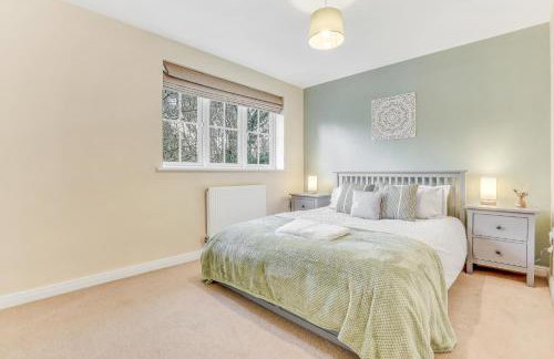 Charming 3-Bed Home with Garden & Parking - Foto 21