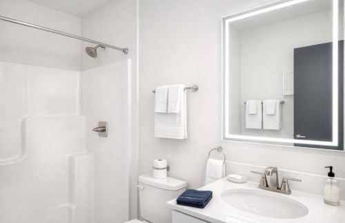 Downtown Appleton Condo 2 Bedroom Loft Sleeps 6 - Foto 7