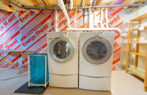 Spacious Home by Beach Dog Welcome - Photo 25