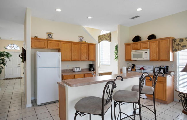 Tropical and Peaceful This 5 bed With Pool Spa - Foto 9