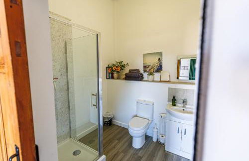 Modern Barn Conversion - Photo 44