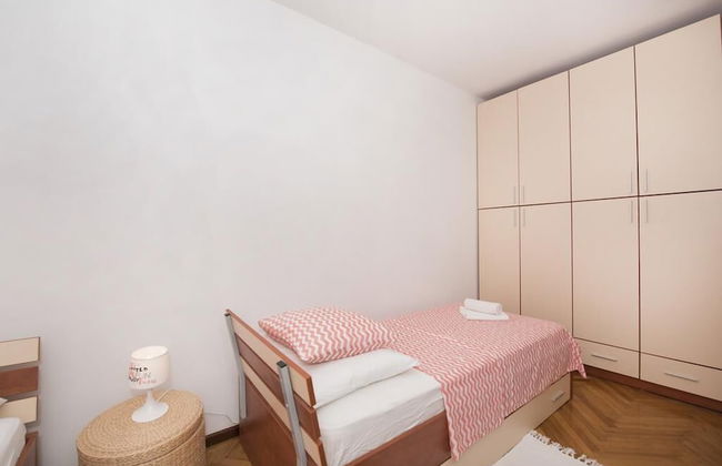 Apartment H&M - Photo 5