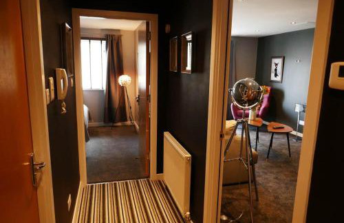 Modern chic apartment, lift access & free parking - Foto 7