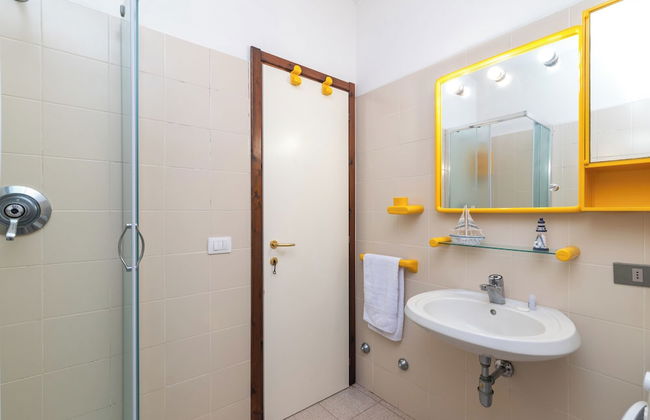 I Fari 74 600m From The Beach - Foto 12