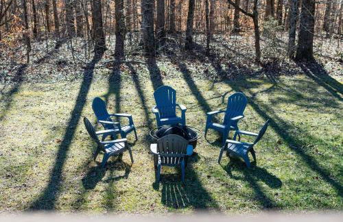 Cottage with 3 King Beds, 3 min to Marina, Fire Pit - Foto 37