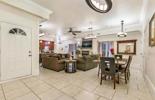 Modern 4BR City Condo 5min drive to FQ - Foto 4