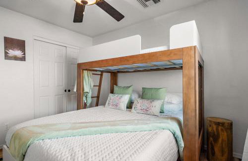 The Gem Getaway Pool Gameroom Gym by Relaxtay - Foto 43