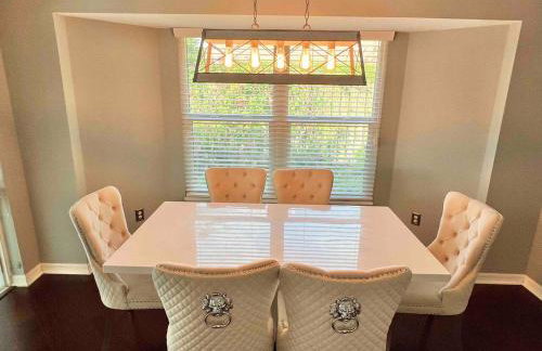 Wellington Pool House With Spa and Putting Green - Foto 13