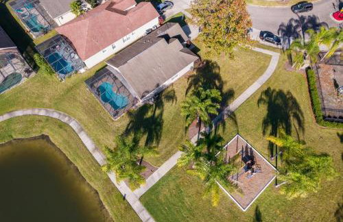 South Facing Pool with Stunning Lake View - Family Friendly Home - Nr Disney - Foto 40