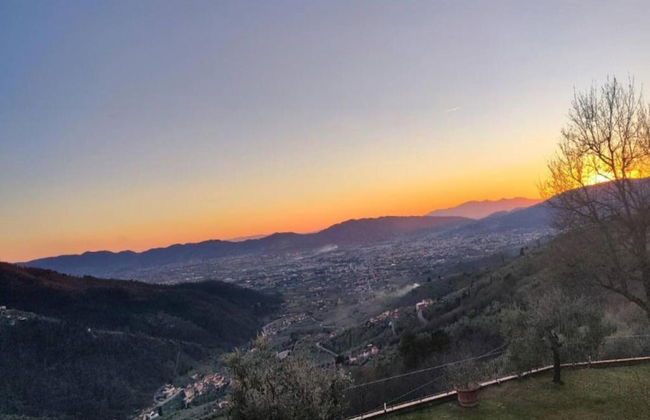 Idyllic Retreat in Tuscany - Photo 40