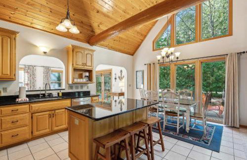 Top of the Hill Cabin by Simple Life Rental - Foto 13