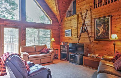 Hot Tub, Deck & Trail Access: Shaver Lake Cabin - Photo 4