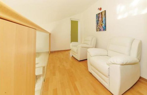 Cozy Apartment In Miskovici With Wifi - Foto 20