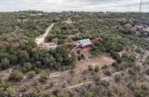 Entire 2br 2ba hilltop view home Sleeps 8 pets 4 acres Jacuzzi Central AC Kingbeds Office Free WiFi Parking Full Kitchen Refrigerator Washer Dryer Furnished Three 3 Large Sunset Dining Patios Grill Stovetop Oven Hiking Wildlife Firepit Quiet very Secluded - Foto 66