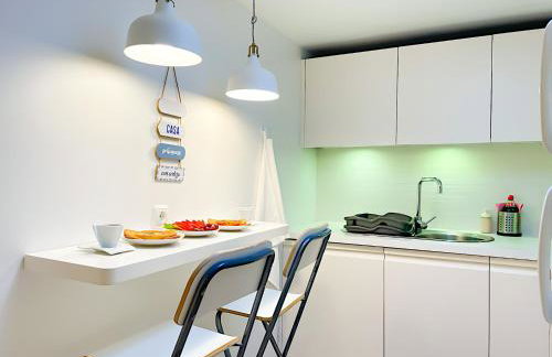 Entire 2 Bedroom Family Friendly House in Belem Lisbon 3 to 5 Guests - Photo 16