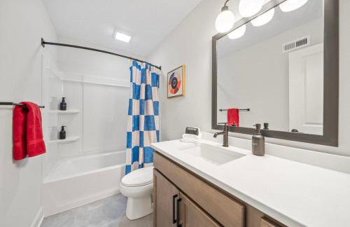 Hot Tub - Mins to Short North - Retro Game Room - Foto 9