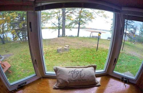 Secluded Lake Cottage Rental with a Dock and a Game Room in Hale, Michigan - Foto 30