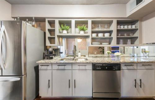 Stylish Dallas Condo Resort-Style Pool - Foto 6