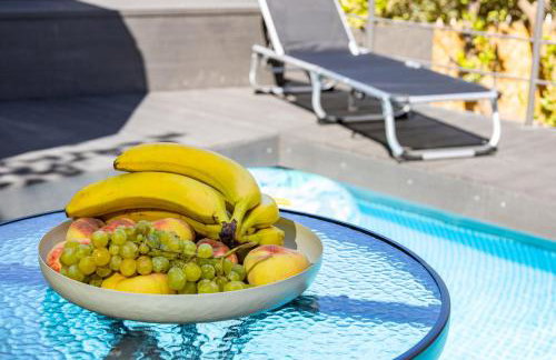 Blissful Residence with Pool by 8essentially - Foto 12