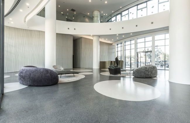 AirTLV - Menachem Begin Apartment - Foto 2