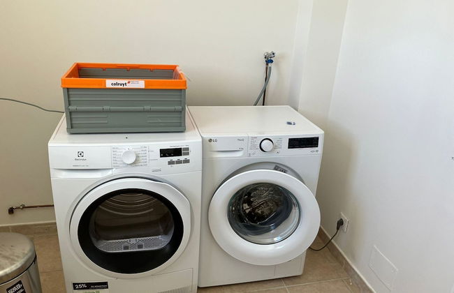 Villa With Private Pool and Jacuzzi - Photo 25