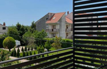 Gemini Apartments - Photo 8