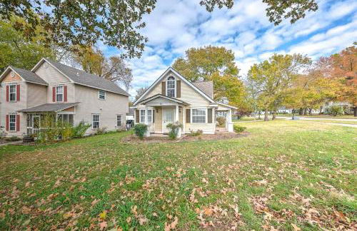 The Oak Cottage- Charming Downtown Family Retreat in the Heart of Siloam Springs - Foto 1