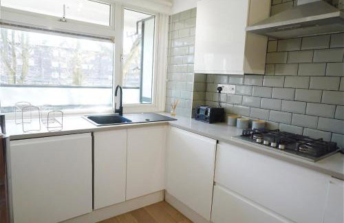 Abbey Road 4 Bed Home - Garden, Parking, Sleeps 11 - Foto 17