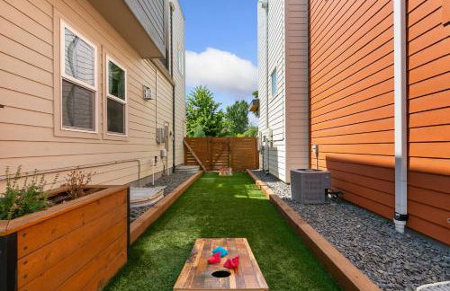 Contemporary Gem - Rooftop Deck & Private Hot Tub! - Foto 64