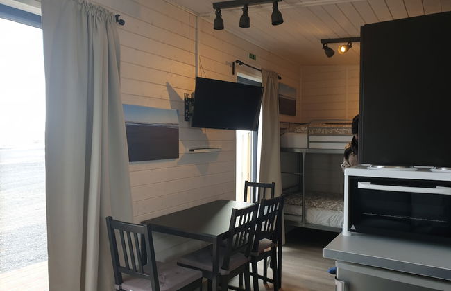 Black Beach Small Cottage - Photo 9